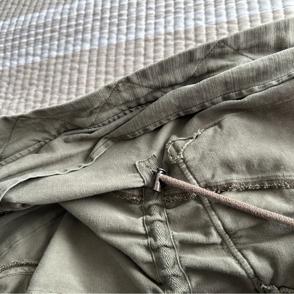 Army green military style jacket - Picture 8 of 17